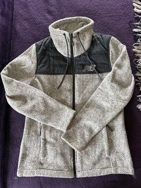 New Balance Women's Gray Heather Full-Zip Utility Jacket with Black Yoke